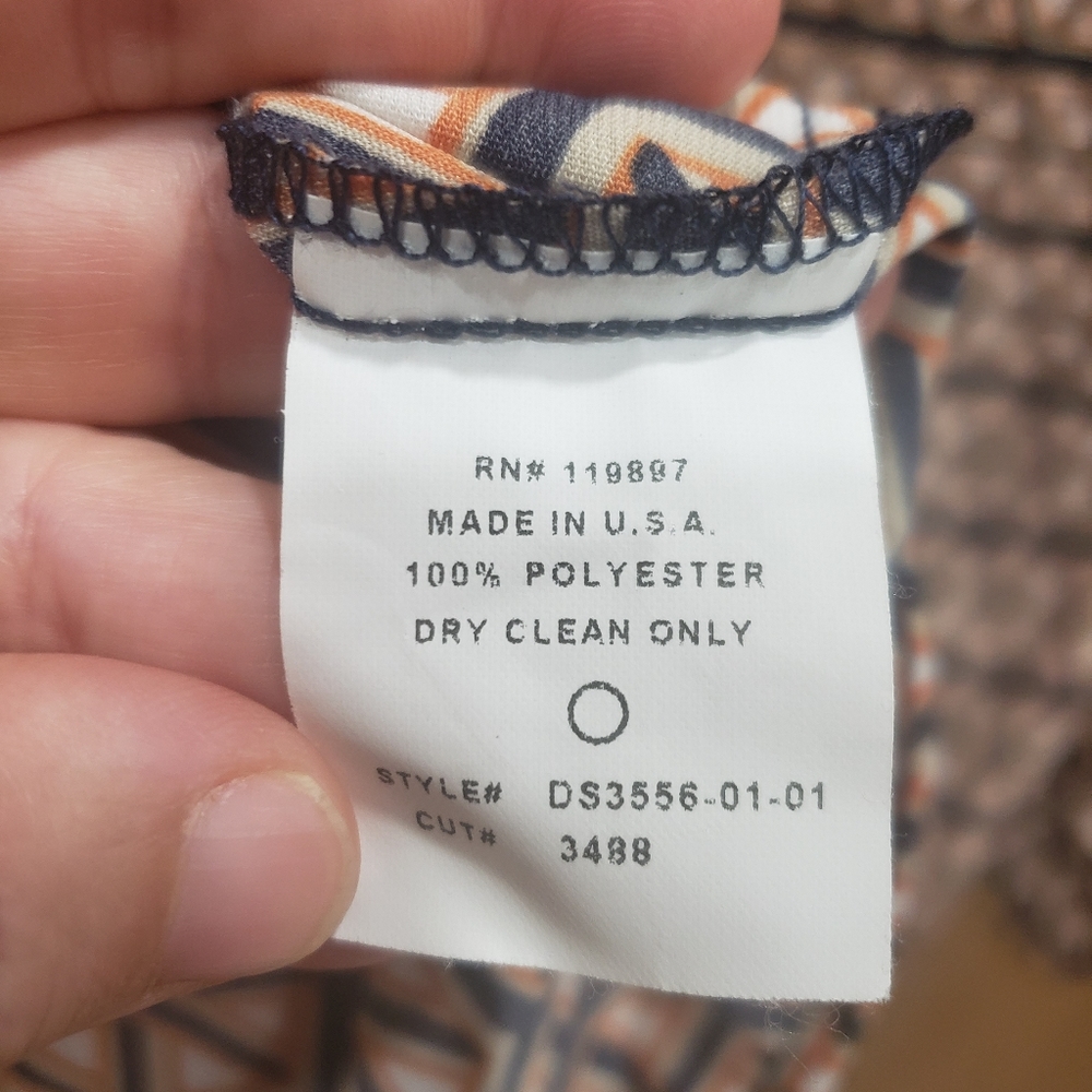 Collective Concepts S Geo Print Button Tab Sleeve… - image 5